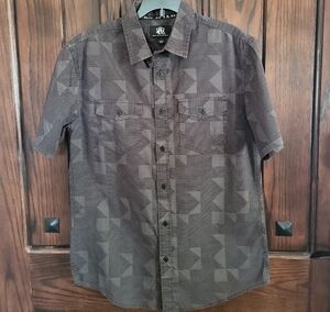 ROCK & REPUBLIC Men's Geometric Patterned Button Down Shirt